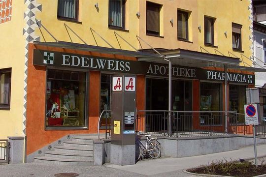 Edelweiss Apotheke Bad Goisern aussen